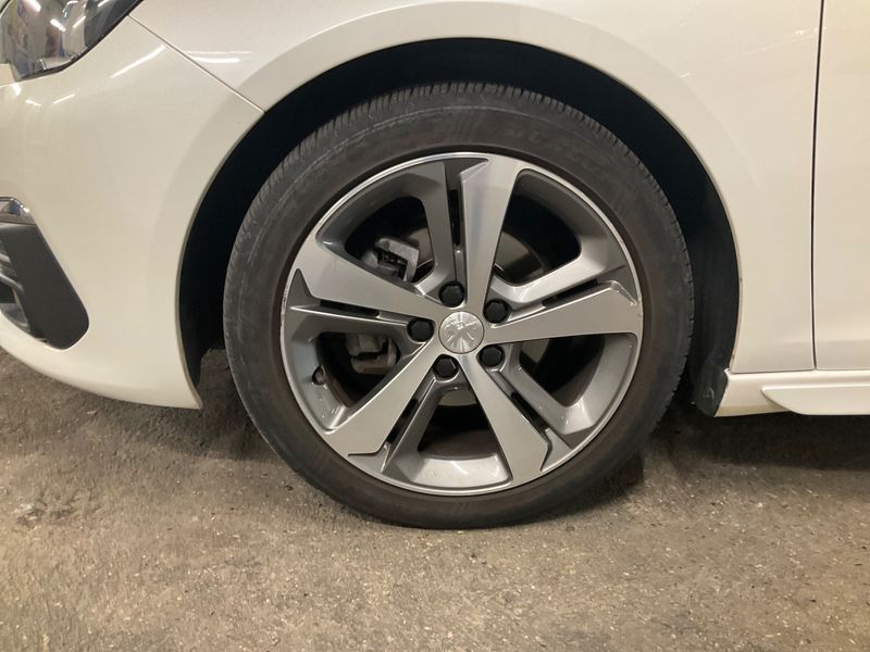 Peugeot 308 1.5 Blue-HDi GT Line 2018 – снимка 3