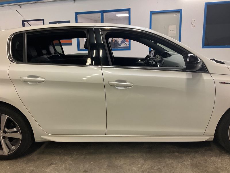 Peugeot 308 1.5 Blue-HDi GT Line 2018 – снимка 10
