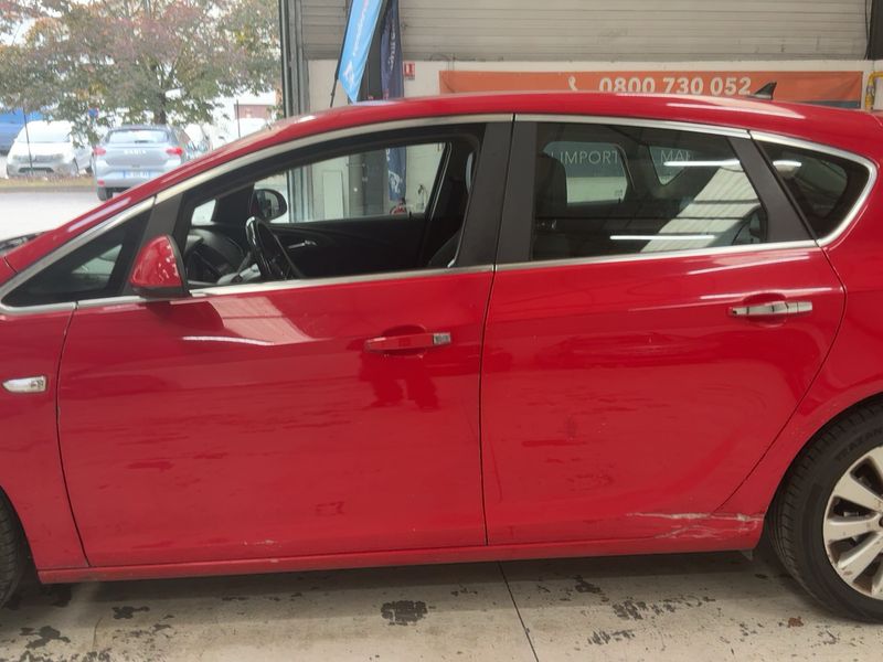 Opel Astra 1.4 Turbo Cosmo 2012 – снимка 4