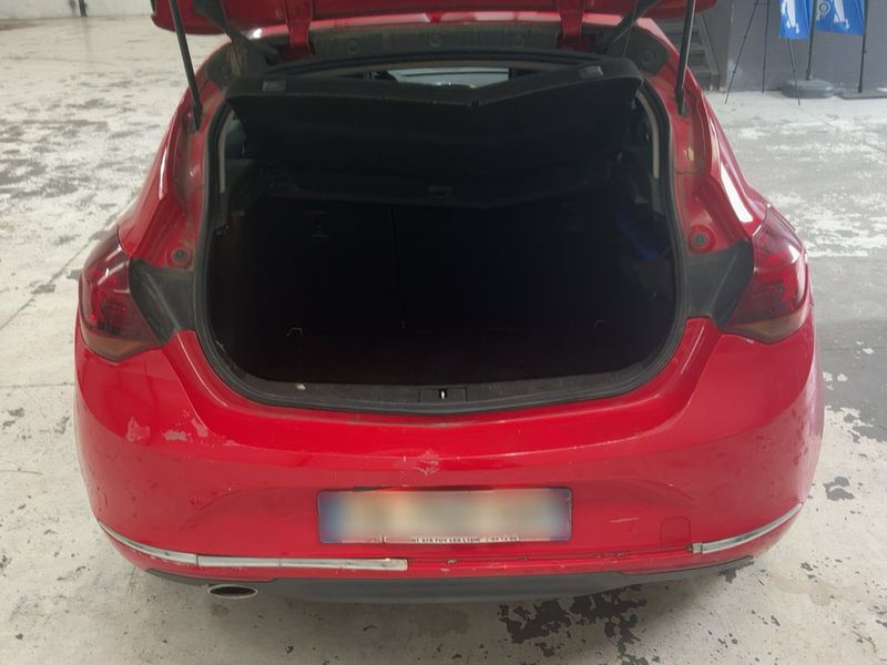 Opel Astra 1.4 Turbo Cosmo 2012 – снимка 15