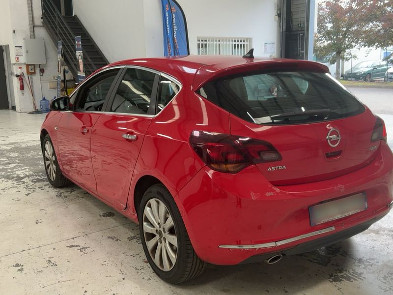 Opel Astra 1.4 Turbo Cosmo 2012 – снимка 6