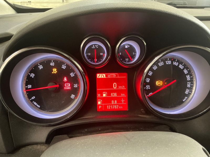 Opel Astra 1.4 Turbo Cosmo 2012 – снимка 18