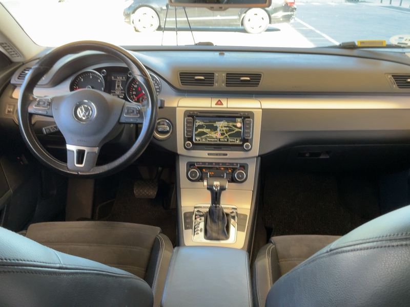 Volkswagen Passat CC 2.0 TDI 2009 – снимка 17