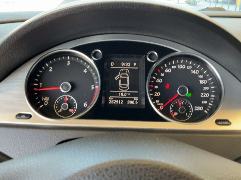 Volkswagen Passat CC 2.0 TDI 2009 – снимка 18