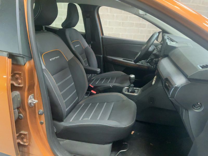 Dacia Sandero 1.0 TCe LPG Stepway Comfort 2021 – снимка 16
