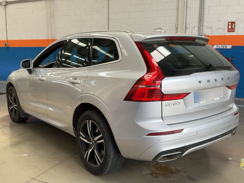 Volvo XC60 2.0 D4 R-Design 2WD 2018 – снимка 6