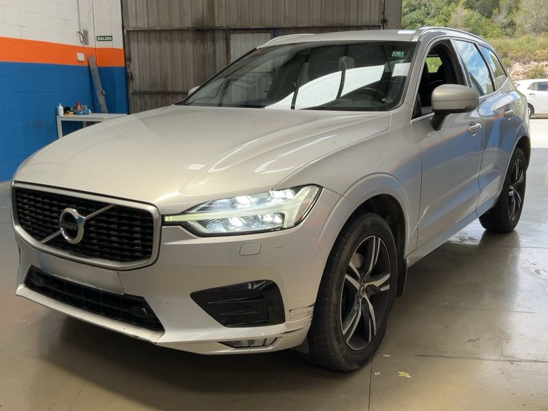 Volvo XC60 2.0 D4 R-Design 2WD 2018 – снимка 1