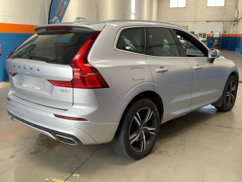 Volvo XC60 2.0 D4 R-Design 2WD 2018 – снимка 8