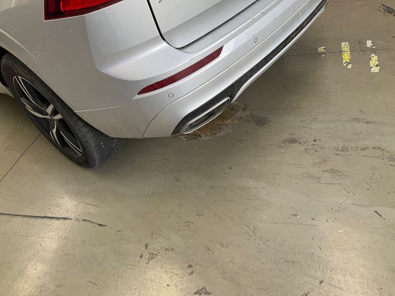 Volvo XC60 2.0 D4 R-Design 2WD 2018 – снимка 30
