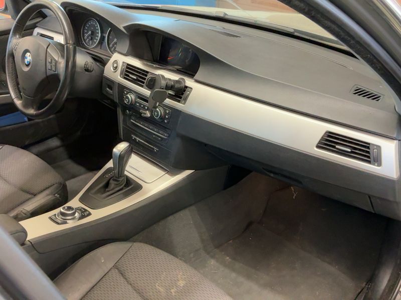 BMW 3er 330d 2009 – снимка 12
