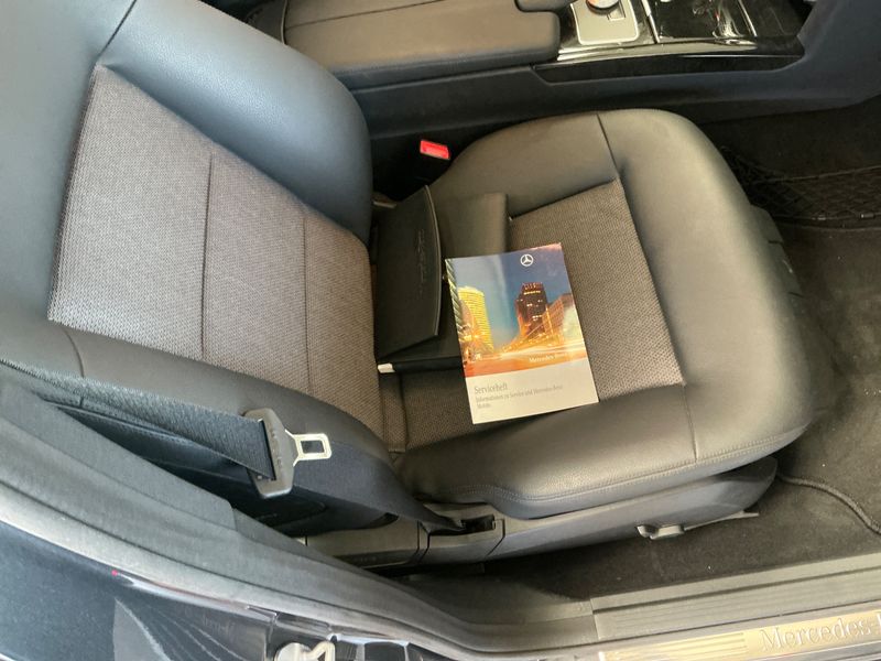 Mercedes-Benz E-Klasse E 300 CDI T BlueEfficiency Avantgarde 2011 – снимка 21