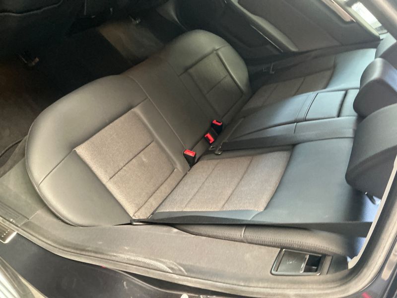 Mercedes-Benz E-Klasse E 300 CDI T BlueEfficiency Avantgarde 2011 – снимка 22