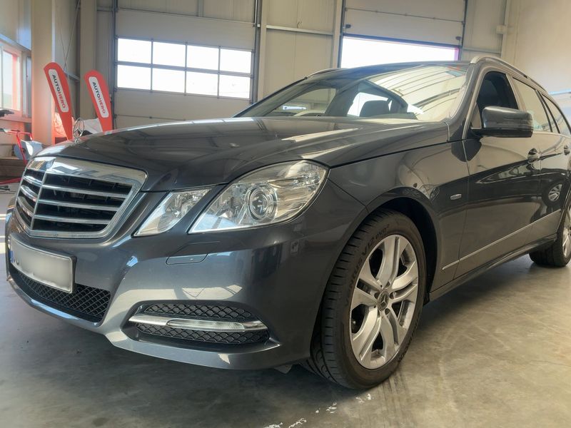 Mercedes-Benz E-Klasse E 300 CDI T BlueEfficiency Avantgarde 2011 – снимка 2
