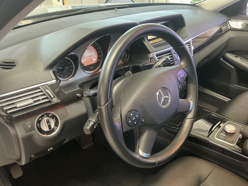 Mercedes-Benz E-Klasse E 300 CDI T BlueEfficiency Avantgarde 2011 – снимка 24