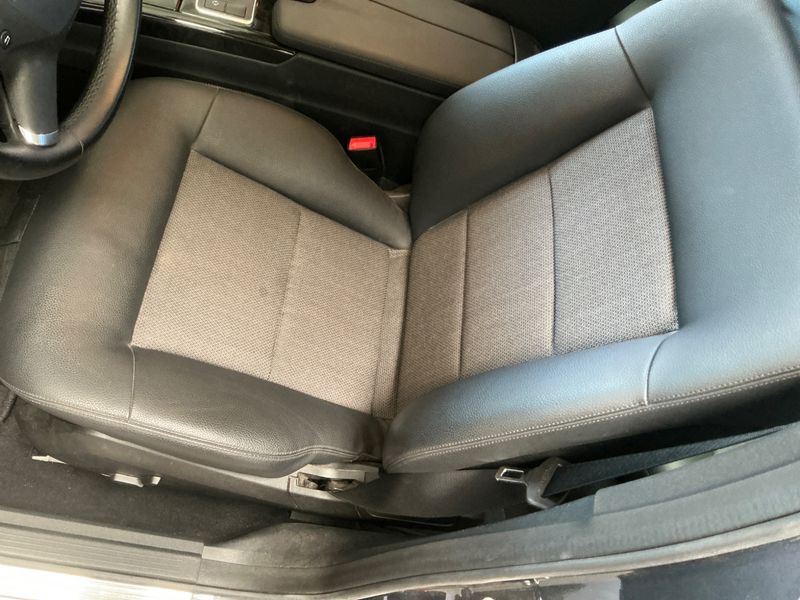 Mercedes-Benz E-Klasse E 300 CDI T BlueEfficiency Avantgarde 2011 – снимка 25