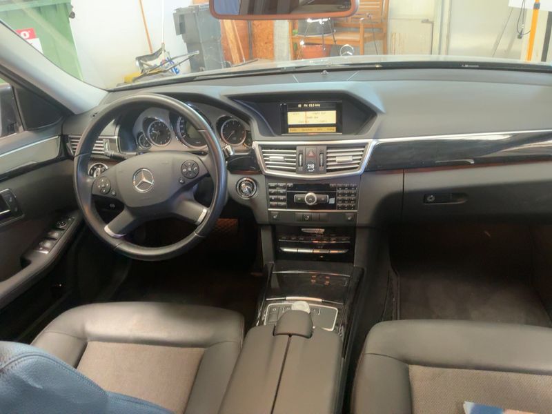 Mercedes-Benz E-Klasse E 300 CDI T BlueEfficiency Avantgarde 2011 – снимка 17
