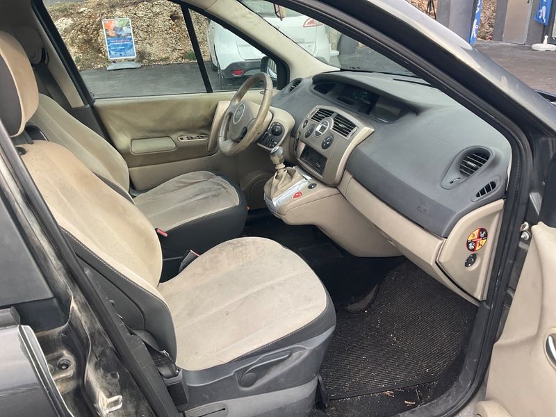 Renault Scenic 1.5 dCi Carminat 2009 – снимка 3