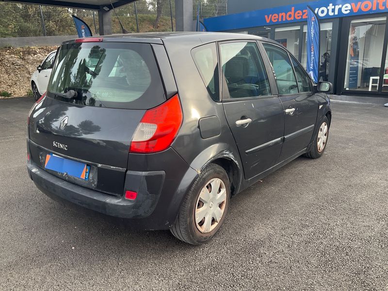 Renault Scenic 1.5 dCi Carminat 2009 – снимка 2