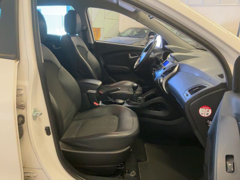Hyundai ix35 1.7 CRDi Classic 2WD 2012 – снимка 16