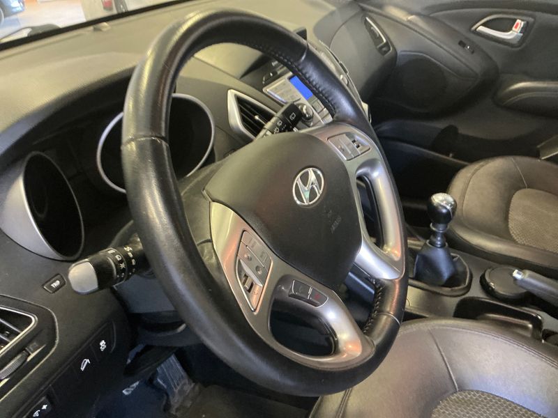 Hyundai ix35 1.7 CRDi Classic 2WD 2012 – снимка 22