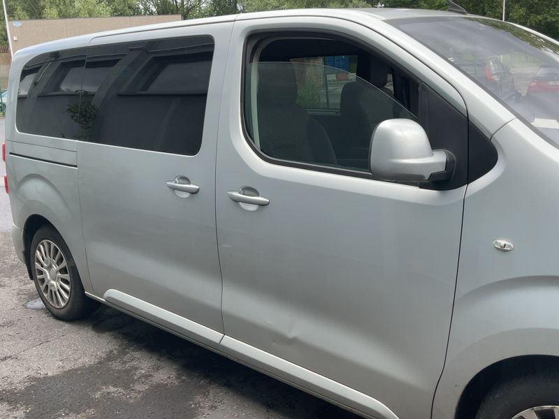 Toyota ProAce Verso 2.0 D-4D Compact Family Comfort 2019 – снимка 10