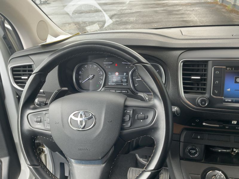 Toyota ProAce Verso 2.0 D-4D Compact Family Comfort 2019 – снимка 19