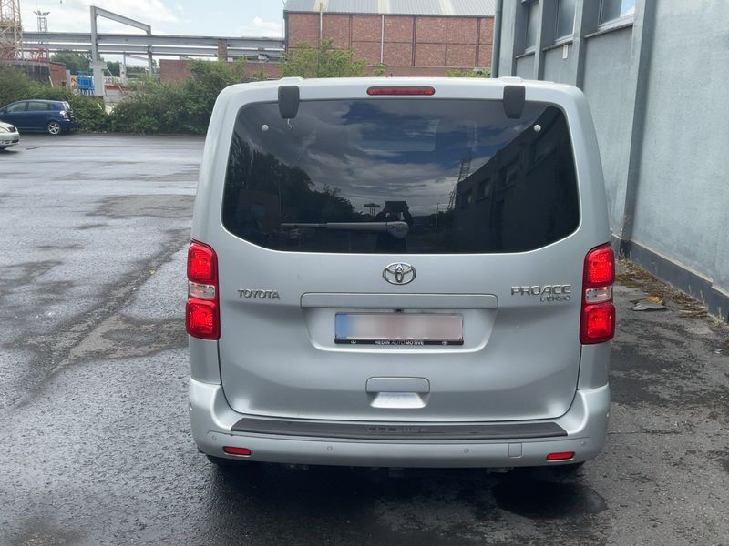 Toyota ProAce Verso 2.0 D-4D Compact Family Comfort 2019 – снимка 7