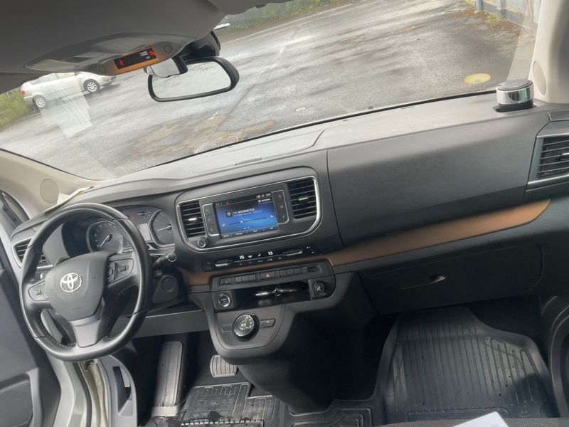 Toyota ProAce Verso 2.0 D-4D Compact Family Comfort 2019 – снимка 18