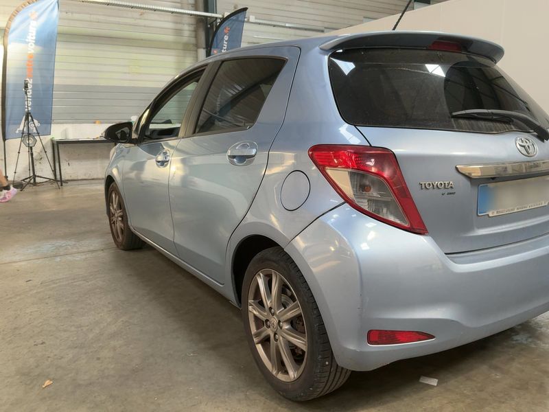 Toyota Yaris 1.4 D-4D Style 2012 – снимка 6