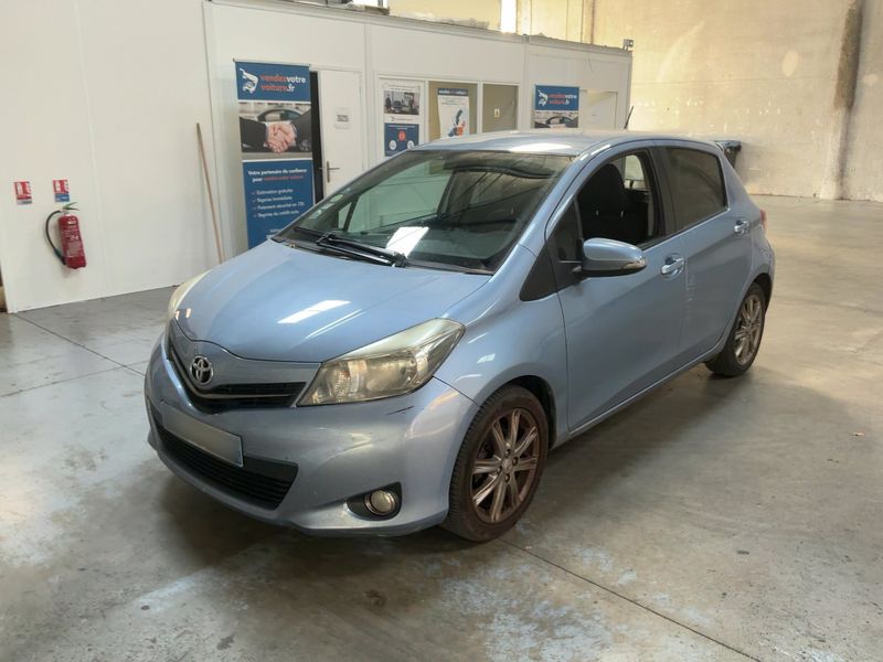 Toyota Yaris 1.4 D-4D Style 2012 – снимка 1