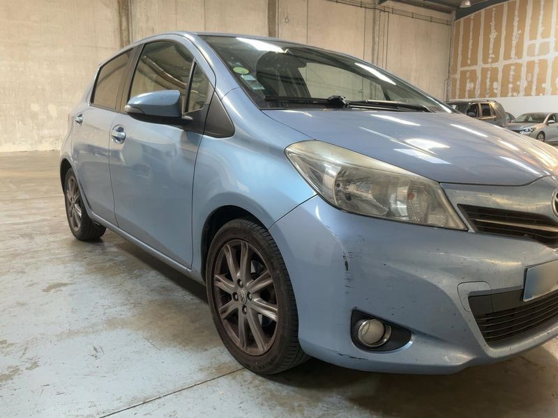 Toyota Yaris 1.4 D-4D Style 2012 – снимка 12