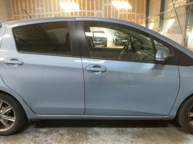 Toyota Yaris 1.4 D-4D Style 2012 – снимка 10