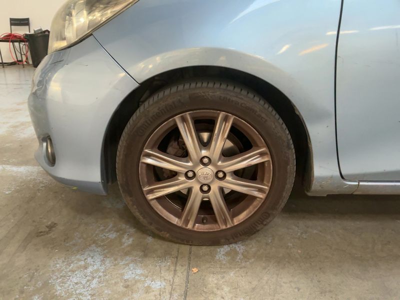 Toyota Yaris 1.4 D-4D Style 2012 – снимка 3