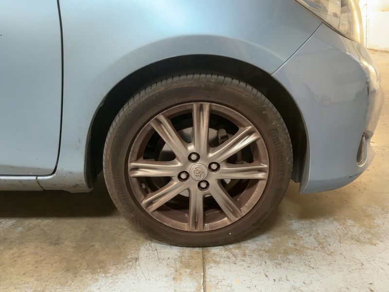 Toyota Yaris 1.4 D-4D Style 2012 – снимка 11