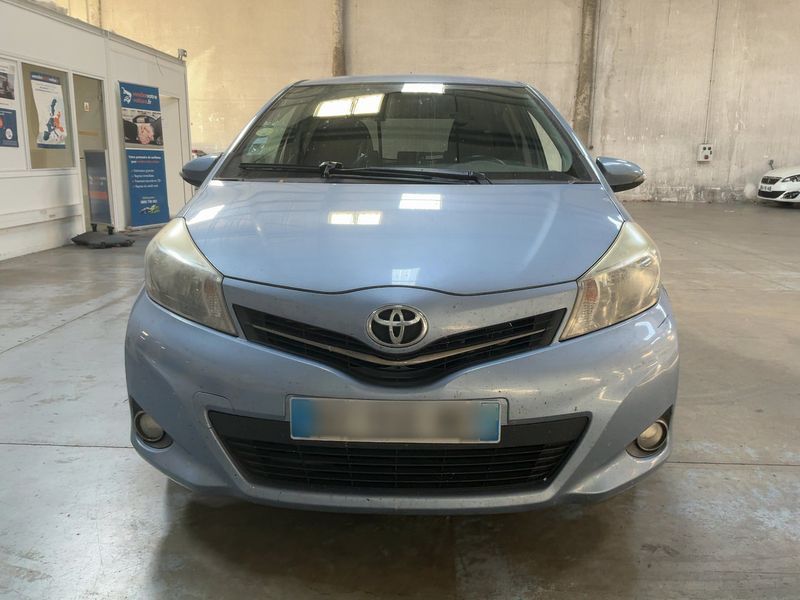 Toyota Yaris 1.4 D-4D Style 2012 – снимка 14