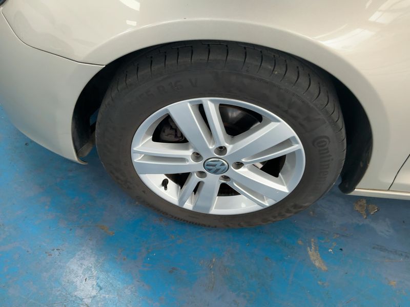 Volkswagen Golf VI 1.6 TDI Match 2013 – снимка 3