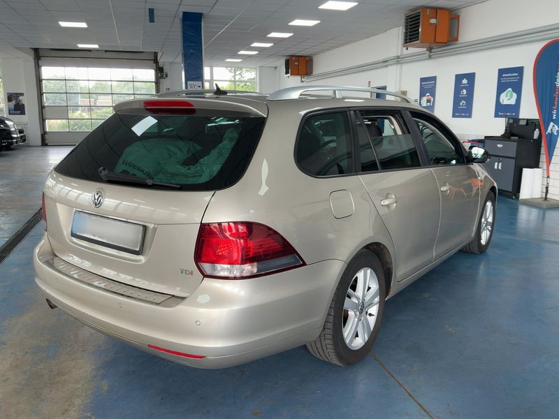 Volkswagen Golf VI 1.6 TDI Match 2013 – снимка на щета 8