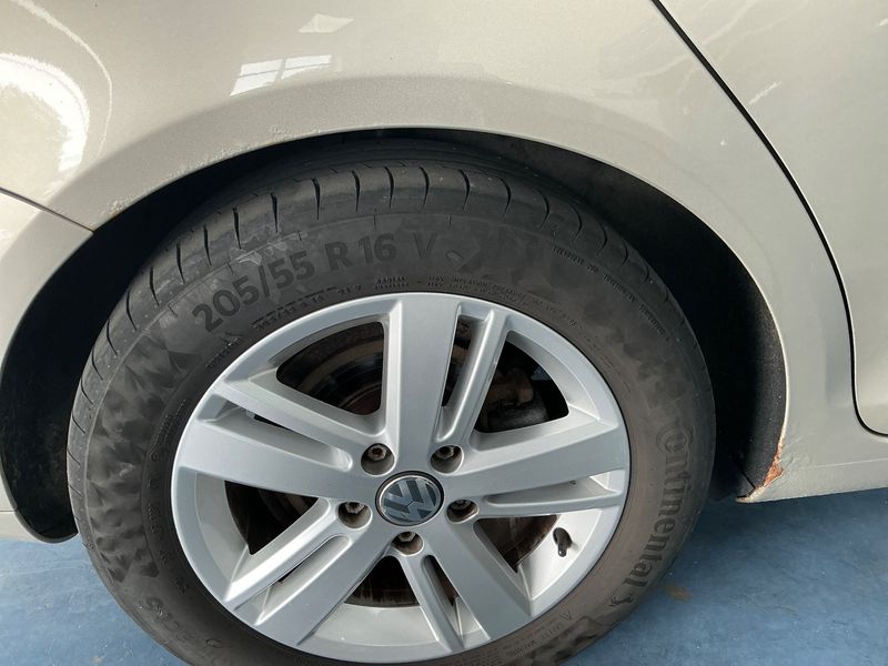 Volkswagen Golf VI 1.6 TDI Match 2013 – снимка на щета 35