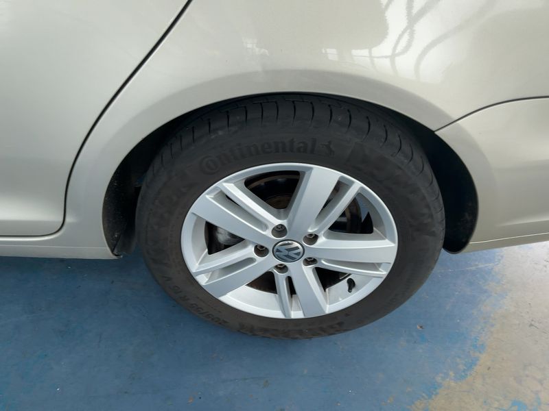 Volkswagen Golf VI 1.6 TDI Match 2013 – снимка 5