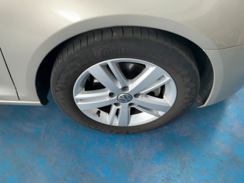 Volkswagen Golf VI 1.6 TDI Match 2013 – снимка 11