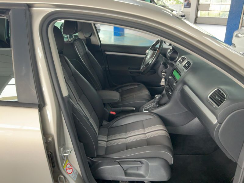 Volkswagen Golf VI 1.6 TDI Match 2013 – снимка 17