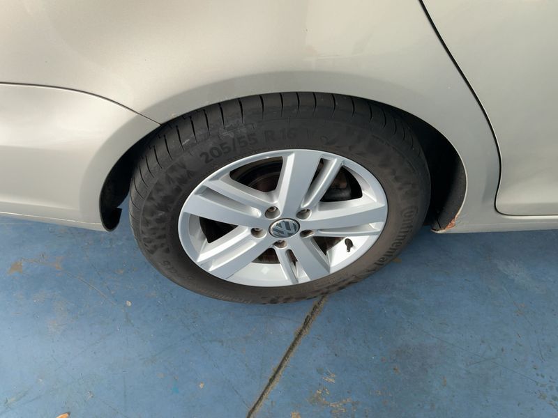 Volkswagen Golf VI 1.6 TDI Match 2013 – снимка 9