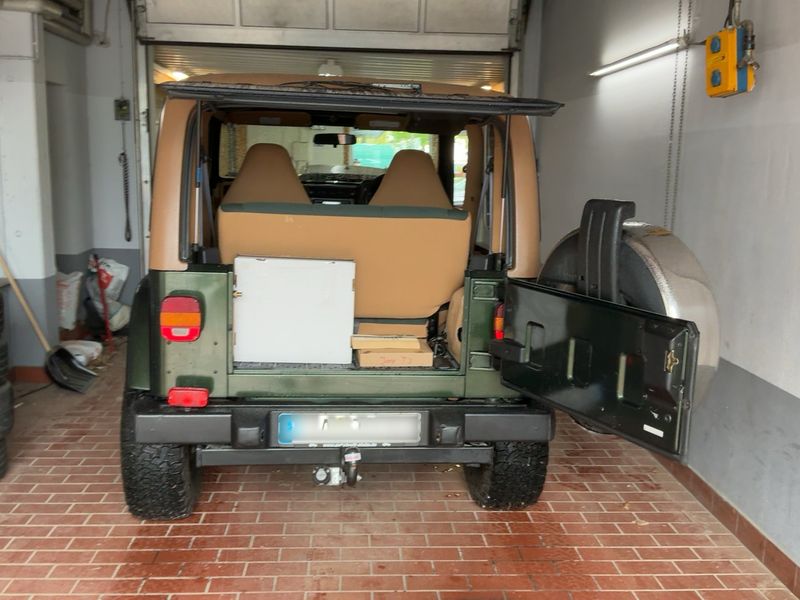 Jeep Wrangler 4.0 Sahara 1997 – снимка 15