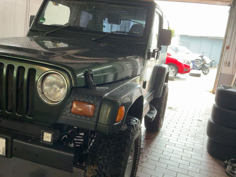 Jeep Wrangler 4.0 Sahara 1997 – снимка 2