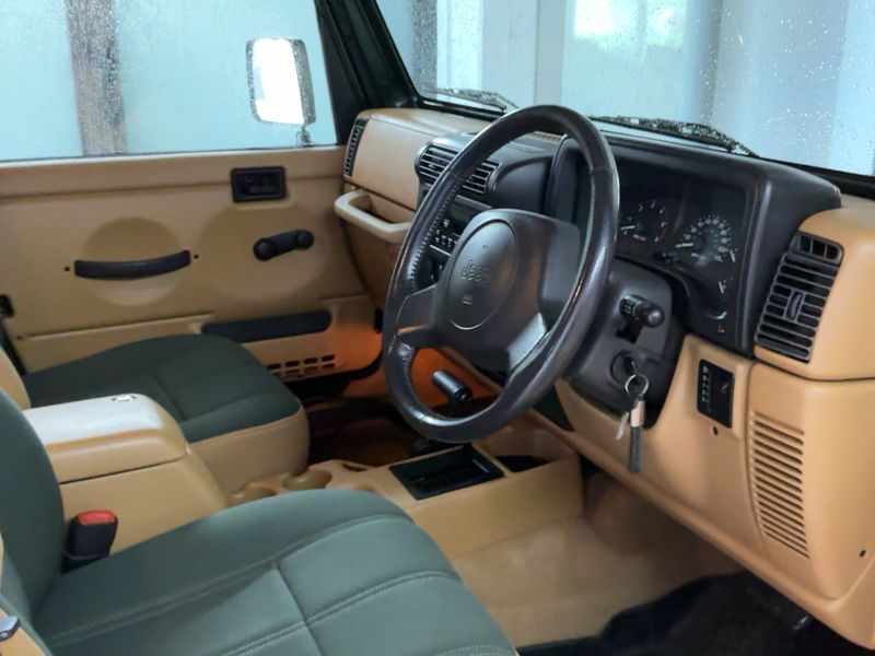 Jeep Wrangler 4.0 Sahara 1997 – снимка 17