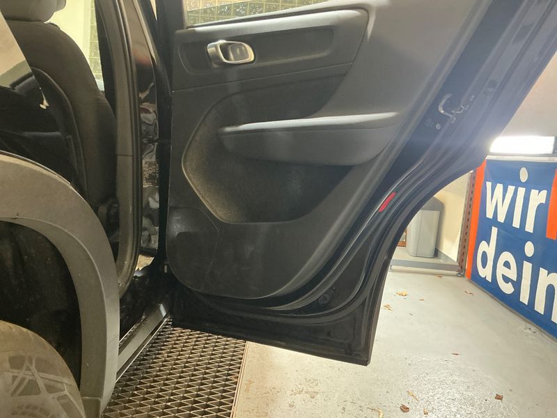 Volvo XC40 1.5 T2 Momentum 2WD 2022 – снимка 46