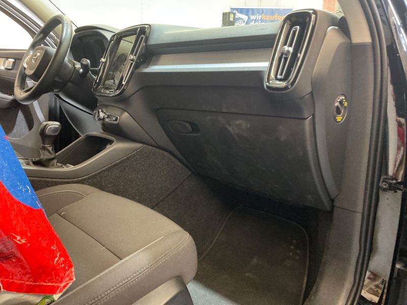 Volvo XC40 1.5 T2 Momentum 2WD 2022 – снимка 51