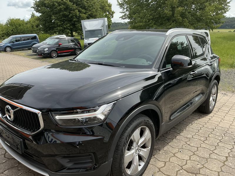 Volvo XC40 1.5 T2 Momentum 2WD 2022 – снимка 2