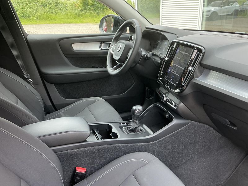 Volvo XC40 1.5 T2 Momentum 2WD 2022 – снимка 16