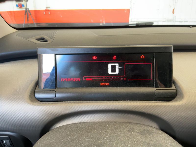 Citroen C4 Cactus 1.6 Blue-HDi Feel 2017 – снимка 18